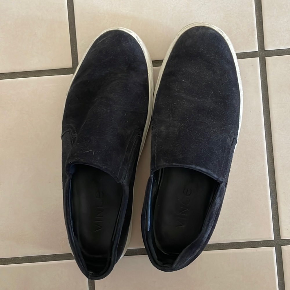 vince black suede slip on sz 5.5